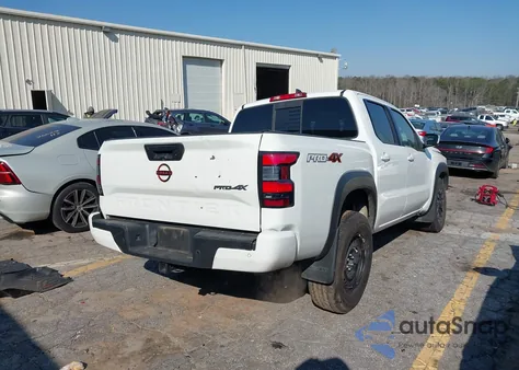 2022 Nissan Frontier Pro-4X 4X4 z USA, uszkodzony, nr VIN 1N6ED1EK7NN617297